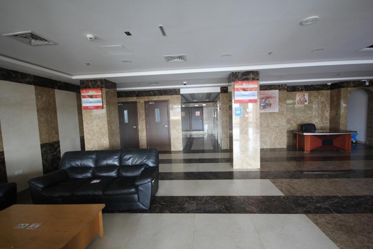 Al Fahad 2 Small For Men Tecom Apartment *